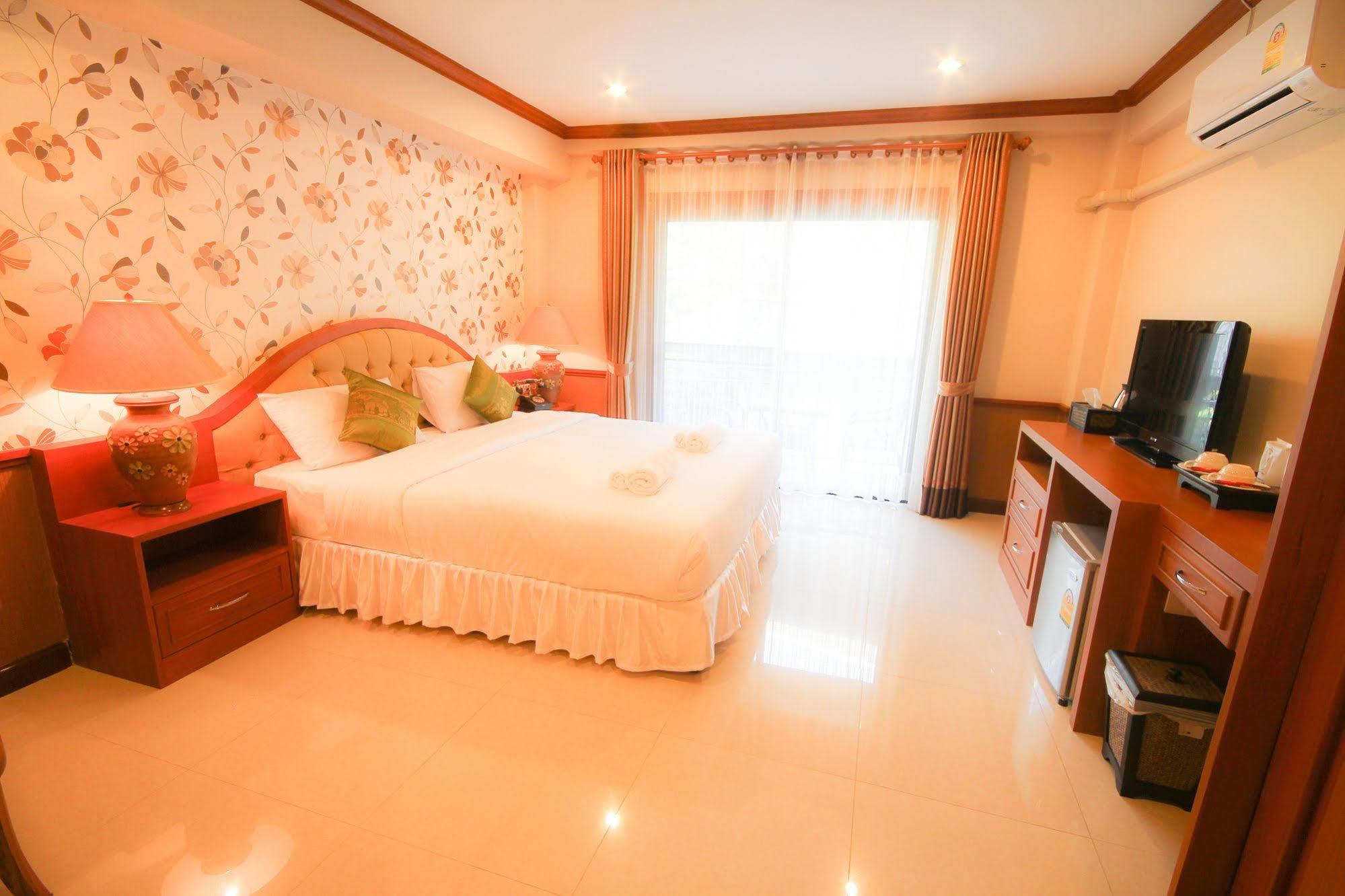 Phoothawee House Hotel Chiang Mai Exterior photo